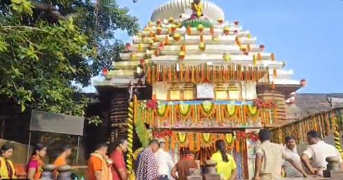 Lingaraj Temple Rituals Disrupted on First Sawan Monday Amid Servitor Dispute